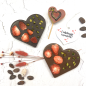 Preview: Kleine Geschenkbox "von Herzen" mit Herz aus Vollmilchschokolade