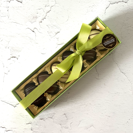 Preview: 6 Nougateier gefüllt mit Mandel- und Haselnussnougat