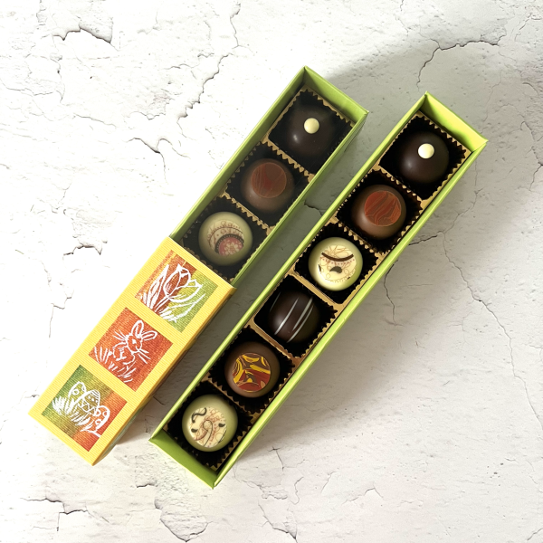 6 Trüffelpralinen in Stange mit Schuber Ostern