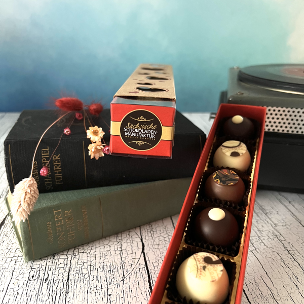 6er Trüffelstange rot "Herzkonfetti"