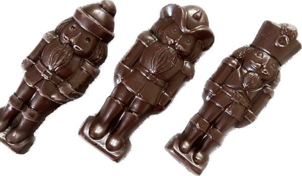 Relief-Nußknacker aus dunkler Schokolade